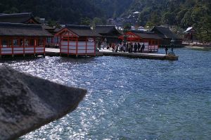 厳島神社