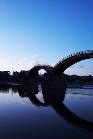 夜明けの錦帯橋