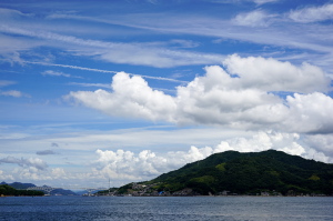 倉橋の夏雲風景