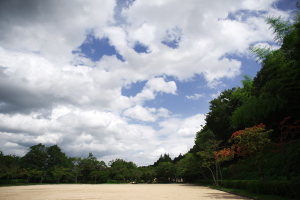 棲眞寺と鏡山公園