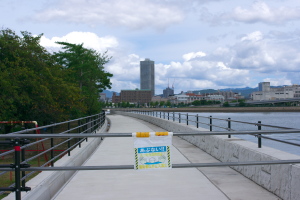 吉島の遊歩道