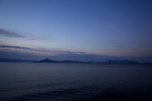 夜明けの青空