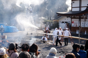 護国神社のとんど