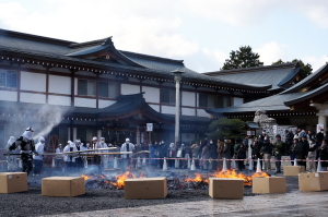 護国神社のとんど