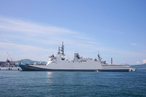 新型護衛艦「によど」